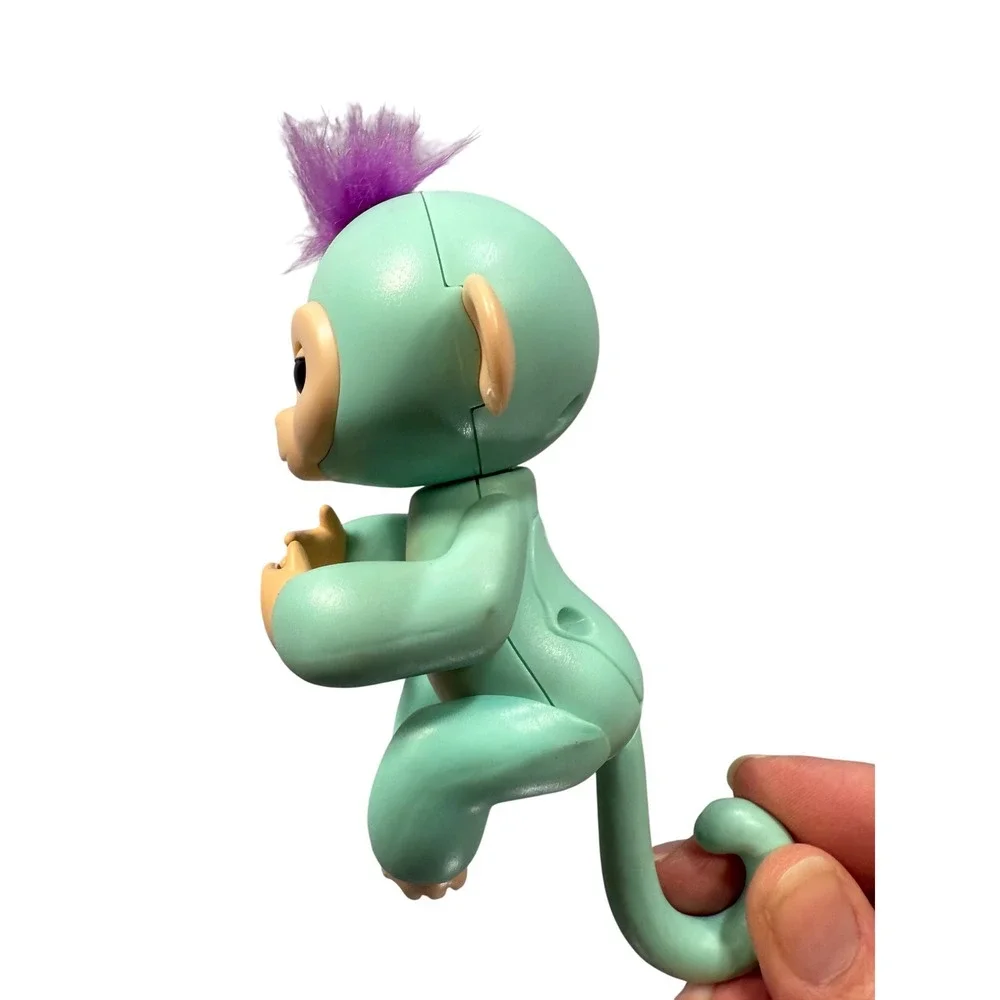 WowWee Fingerlings‎ Interactive Baby Monkey Teal Purple Hair Talking Toy 2016